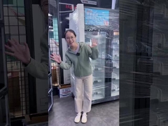 Máy bán hoa tươi thiết kế mới