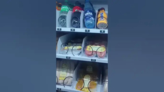 Máy bán xúc xích tự động với đồ họa tùy chỉnh để xây dựng thương hiệu #vendingmachine #sausage #germany