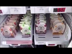 Máy bán hàng đông lạnh bán thịt và kem với hệ thống thanh toán không tiếp xúc ở Singapore