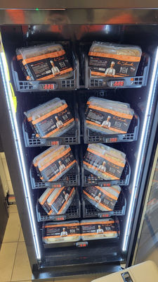 Máy bán hàng tự động đá viên kim loại vận hành từ xa, phục vụ nhanh chóng và tiện lợi