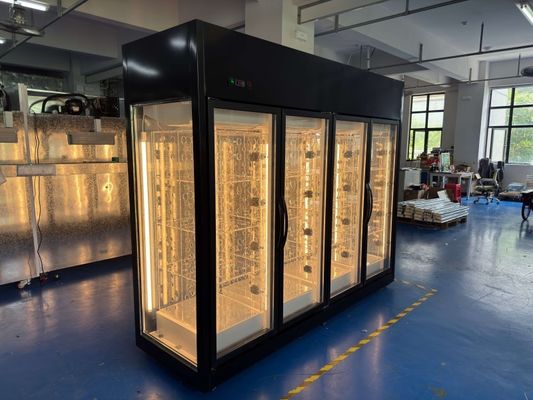 Máy bán hoa thông minh với địa điểm có lưu lượng truy cập cao, nhiều tùy chọn thanh toán và giao diện thân thiện với người dùng